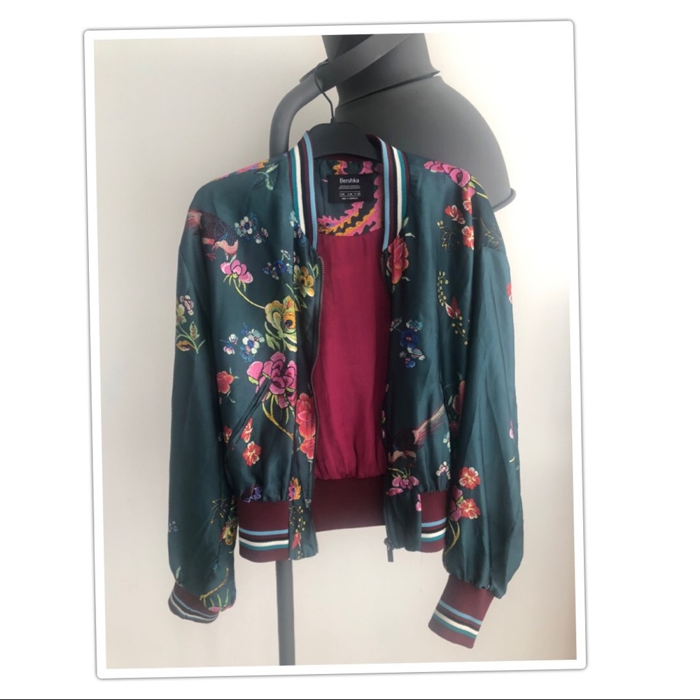 Super stylish BERSHKA bomber jacket size M